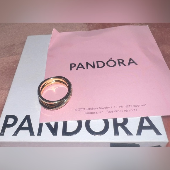 Crossover Pavé Triple Band ( Size 7) Ring - Picture 9 of 13